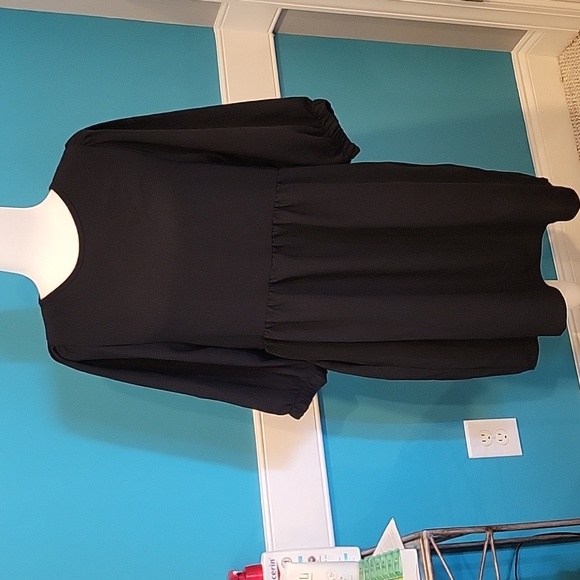 Black Dress with Elastic Sleeves and Detailed Waist Large - Picture 1 of 4